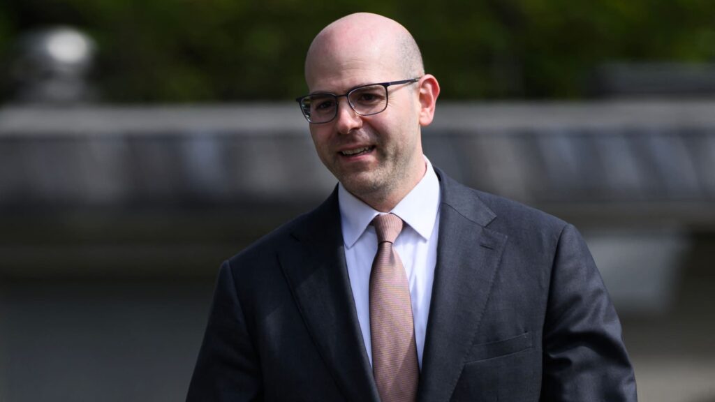 Watching new Fed Governor Stephen Milan Talk live about the economy and interest rates