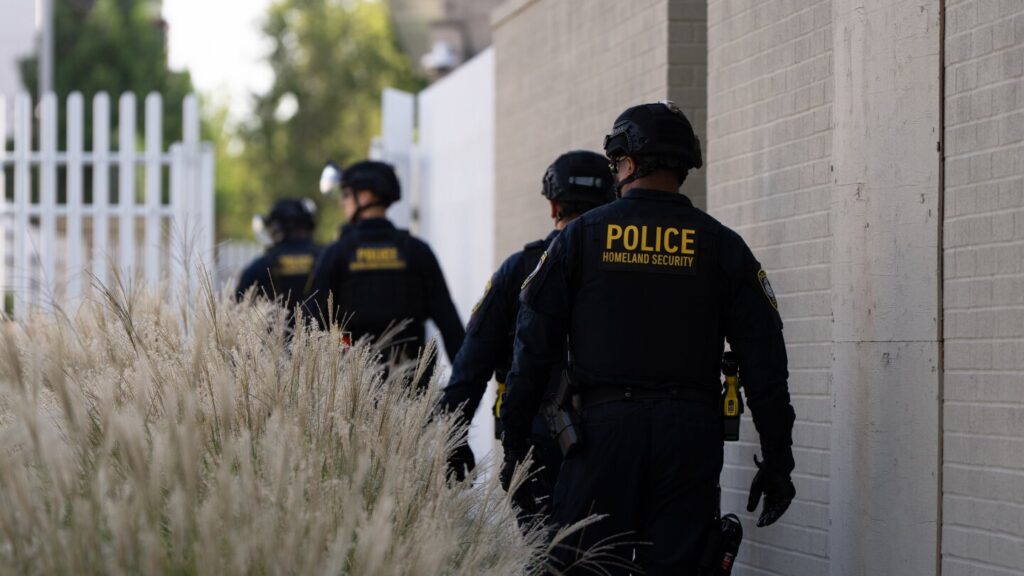 Oregon leaders oppose the deployment of national security forces in the state