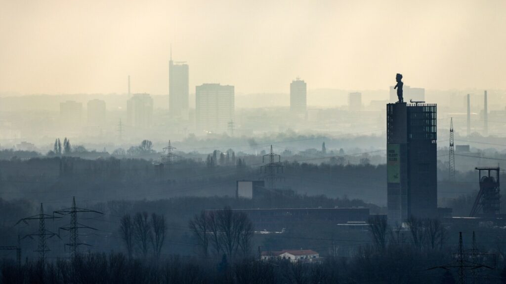 Al Gore climate traces use AI and satellites to track soot pollution