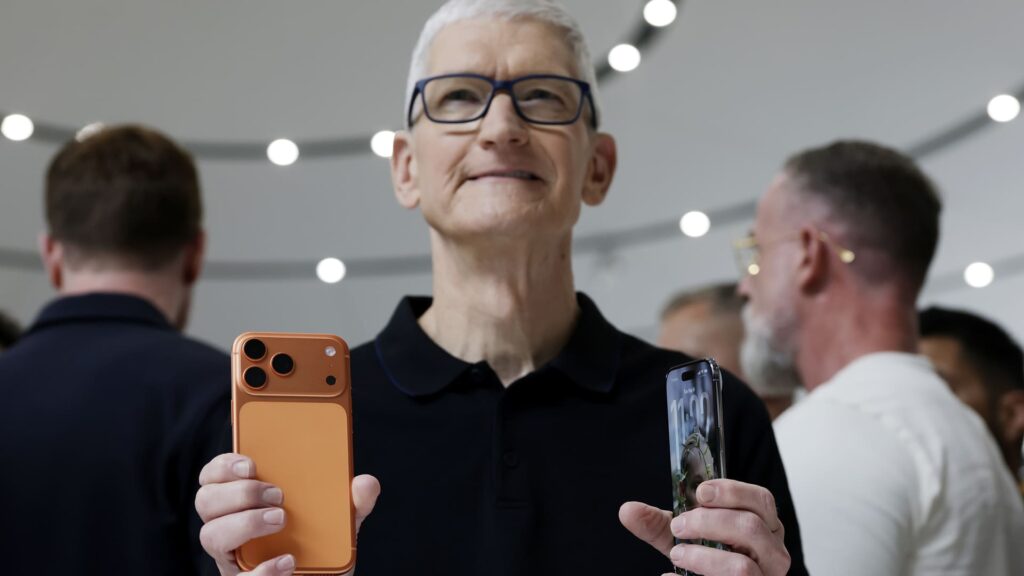 More people want a new iPhone – and Apple stock