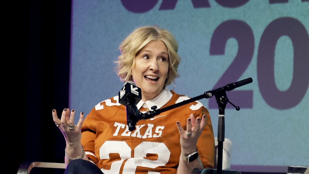 A good communicator has tolerant of discomfort.”