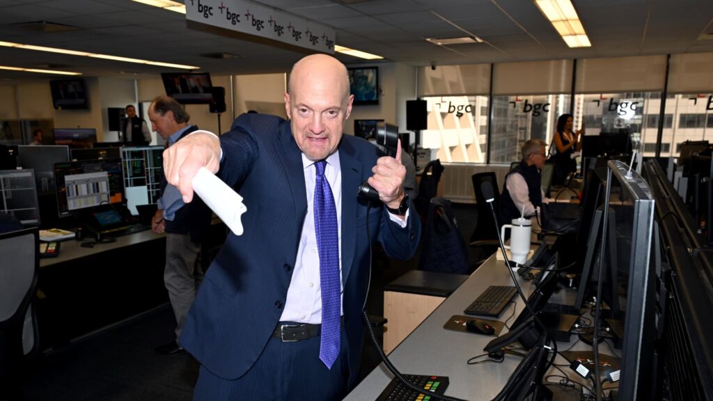 Avoid this investment strategy. This is a “road to disaster.”