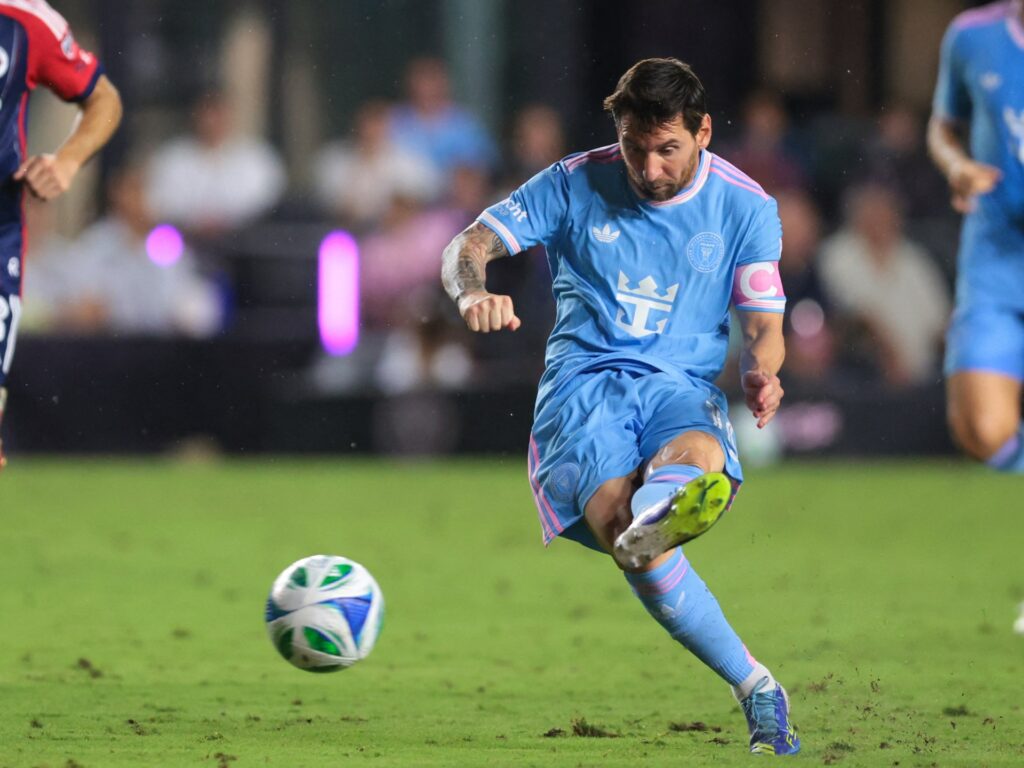 Lionel Messi supports Intermiami in victory column against the revolution | Football News