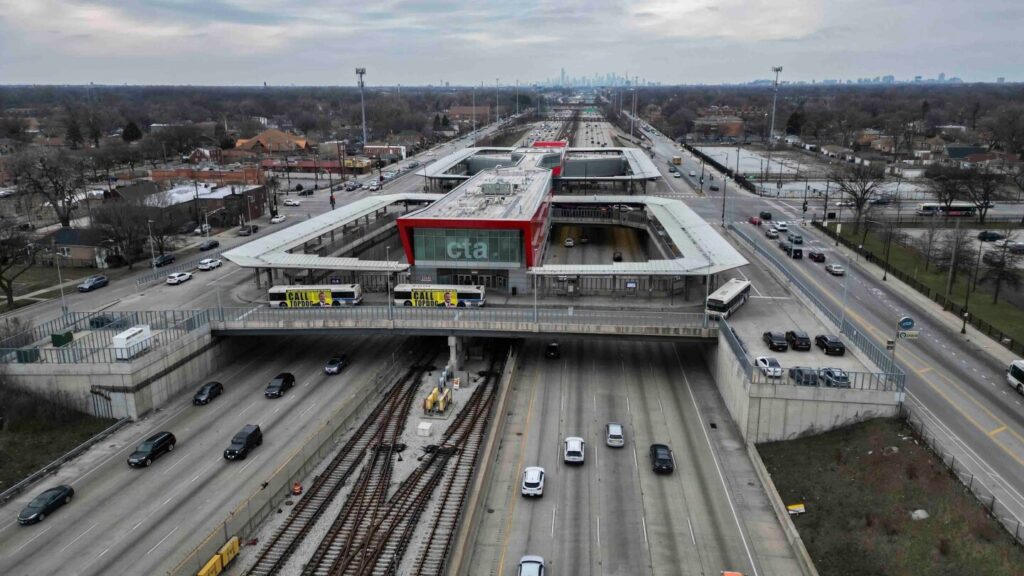 Trump suspends $2.1 billion for Chicago infrastructure projects
