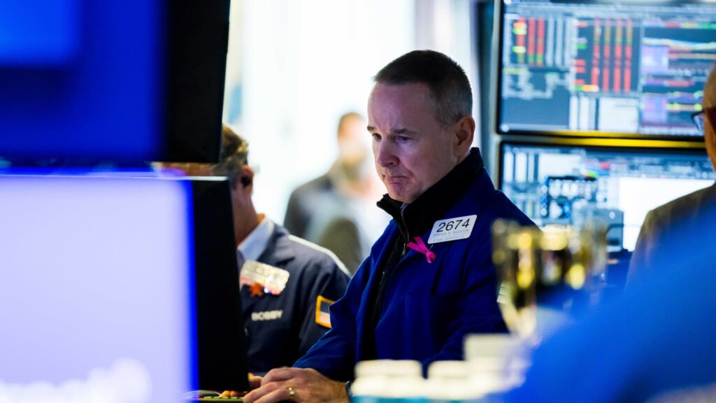 10-year U.S. Treasury yields little changed as government shutdown enters fourth week