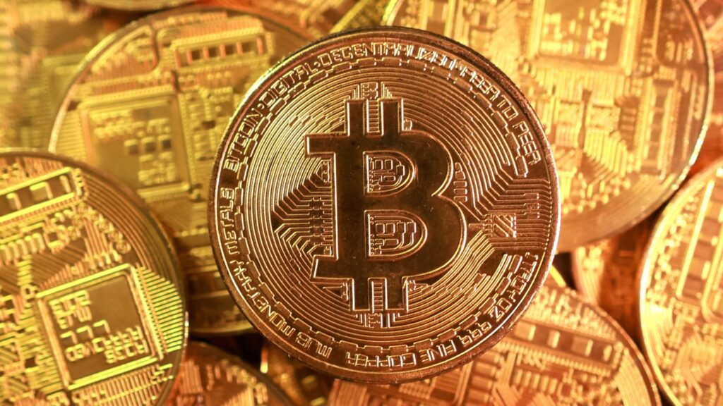 Bitcoin’s November drop worsens as investors reduce risk