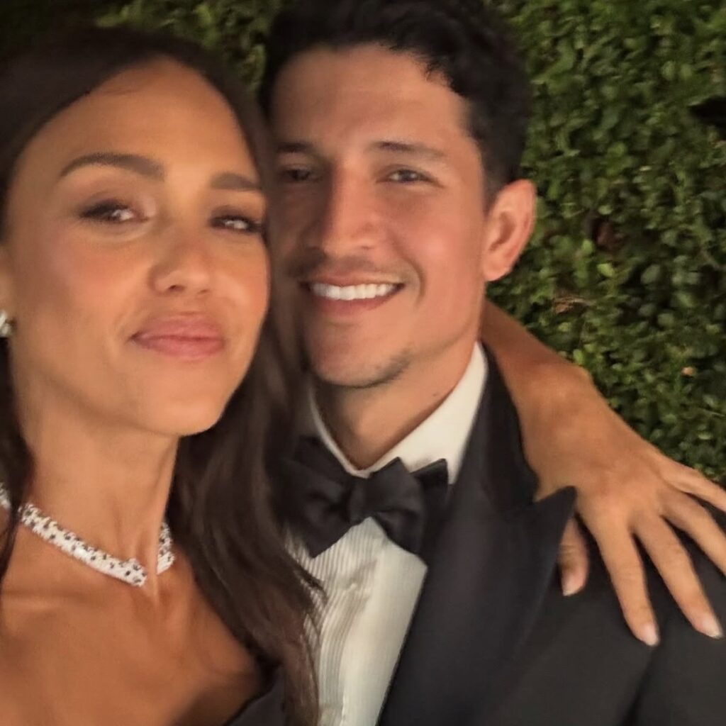 Jessica Alba, boyfriend Danny Ramirez vacation in Miami