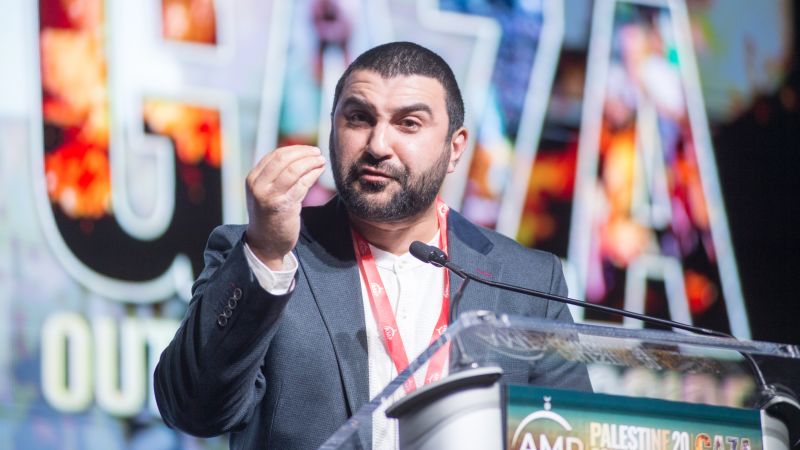 British journalist Sami Hamdi returns home after more than two weeks in ICE detention