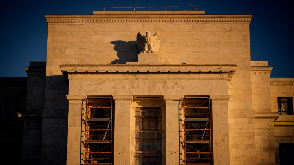 Fed votes in favor of reappointing all local bank presidents