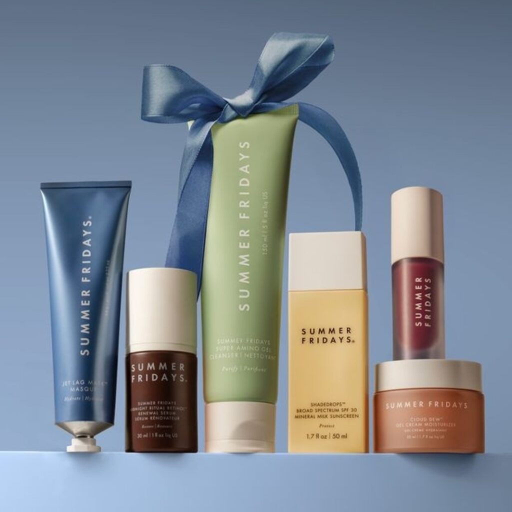 10 Best Amazon Holiday Gifts Shoppers Want in 2025, Prices Starting at $14