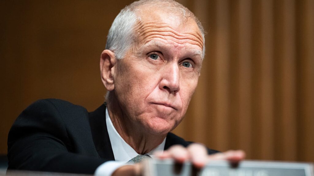 Republican Sen. Thom Tillis vows to block President Trump’s Fed nominations following Powell investigation