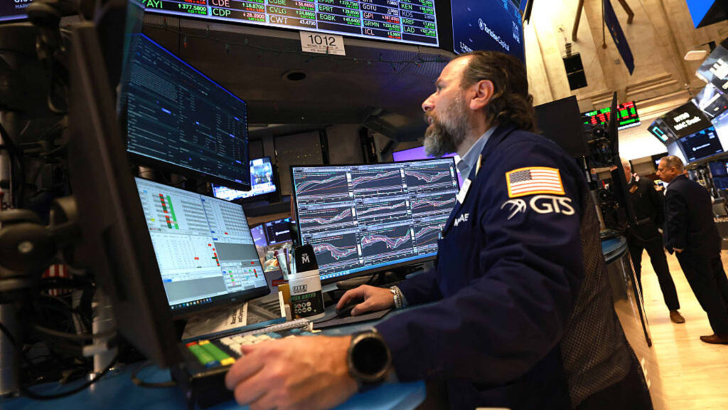 How the stock market will react to December jobs report: JPMorgan traders