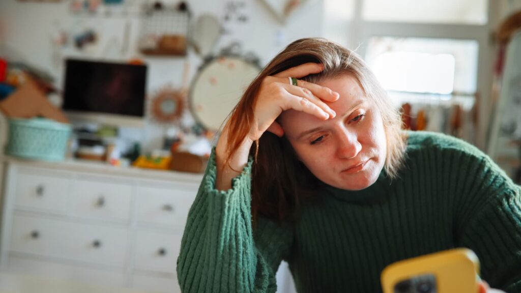 38% of people become emotionally closed off when unemployed