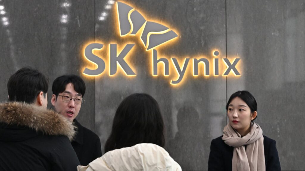 SK Hynix surpasses Samsung in annual profit for the first time