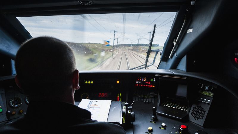 When Something Goes Wrong at 186 MPH: Inside the World of Rapid Reactions of High-Speed Train Drivers