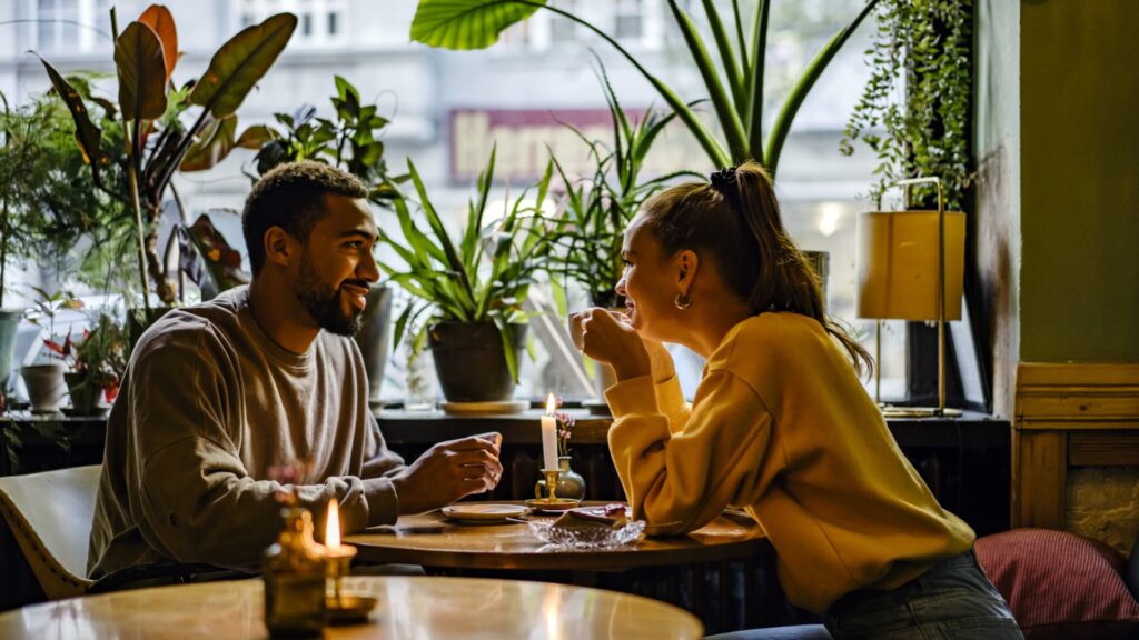 6 questions about money on the first date, according to a divorce lawyer