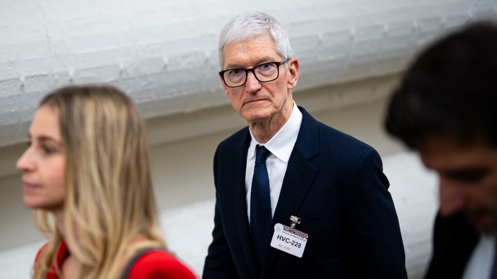 Apple expands U.S. manufacturing pledge to include third portfolio name