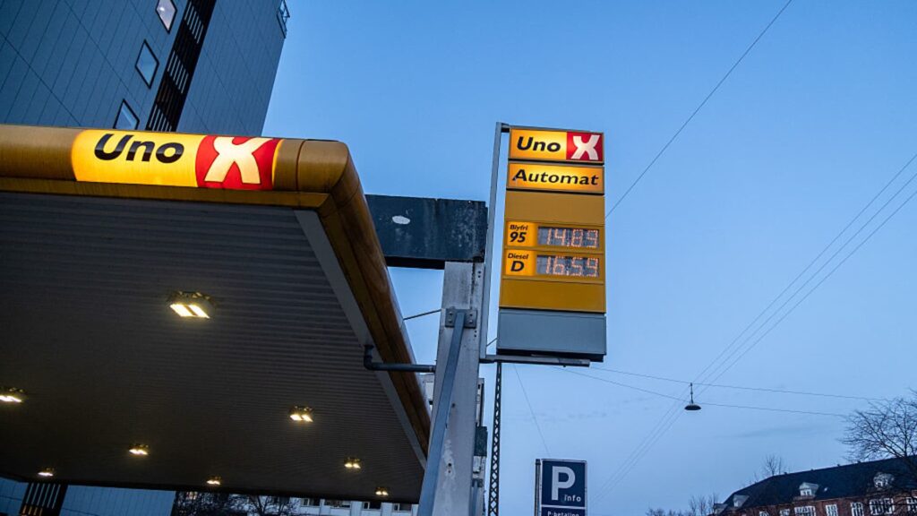 Danes urge people to drive less as oil prices soar