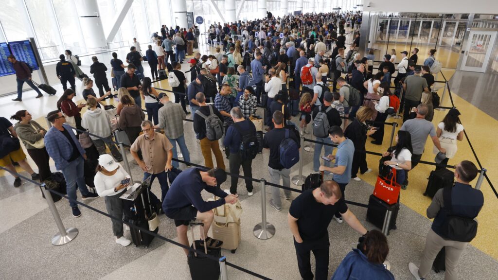 Senate and White House move closer to agreement to lift DHS shutdown