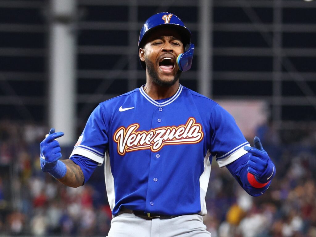 Venezuela defeats Italy and plays USA in WBC final | Baseball News