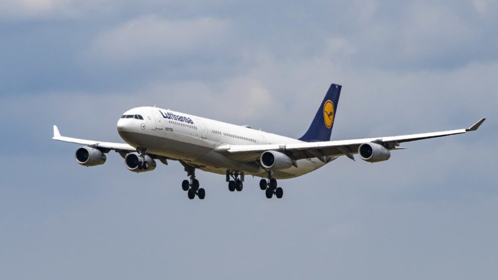 Airports could face jet fuel shortage within three weeks, industry warns