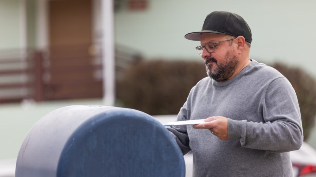 Mailing tax returns close to the April 15 deadline is risky