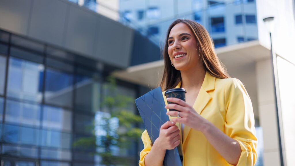 This 4-minute morning routine is the key to a successful day: Mental Performance Coach