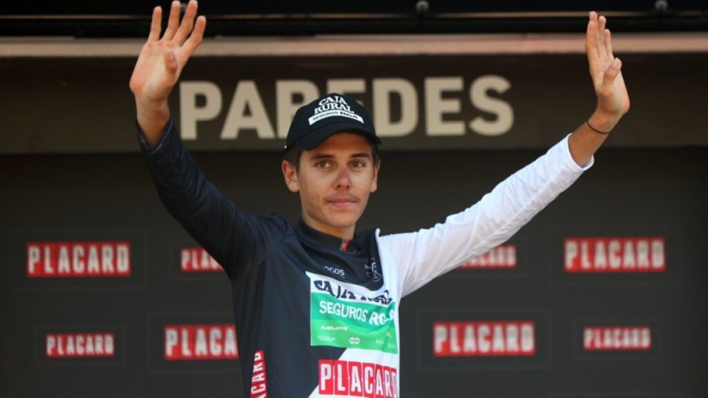 Spanish cyclist Guardeno airlifted to intensive care after collision with car | Cycling News