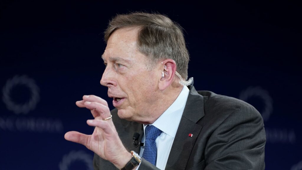 Iran is in a ‘blinking process’ in the Strait of Hormuz, Petraeus says
