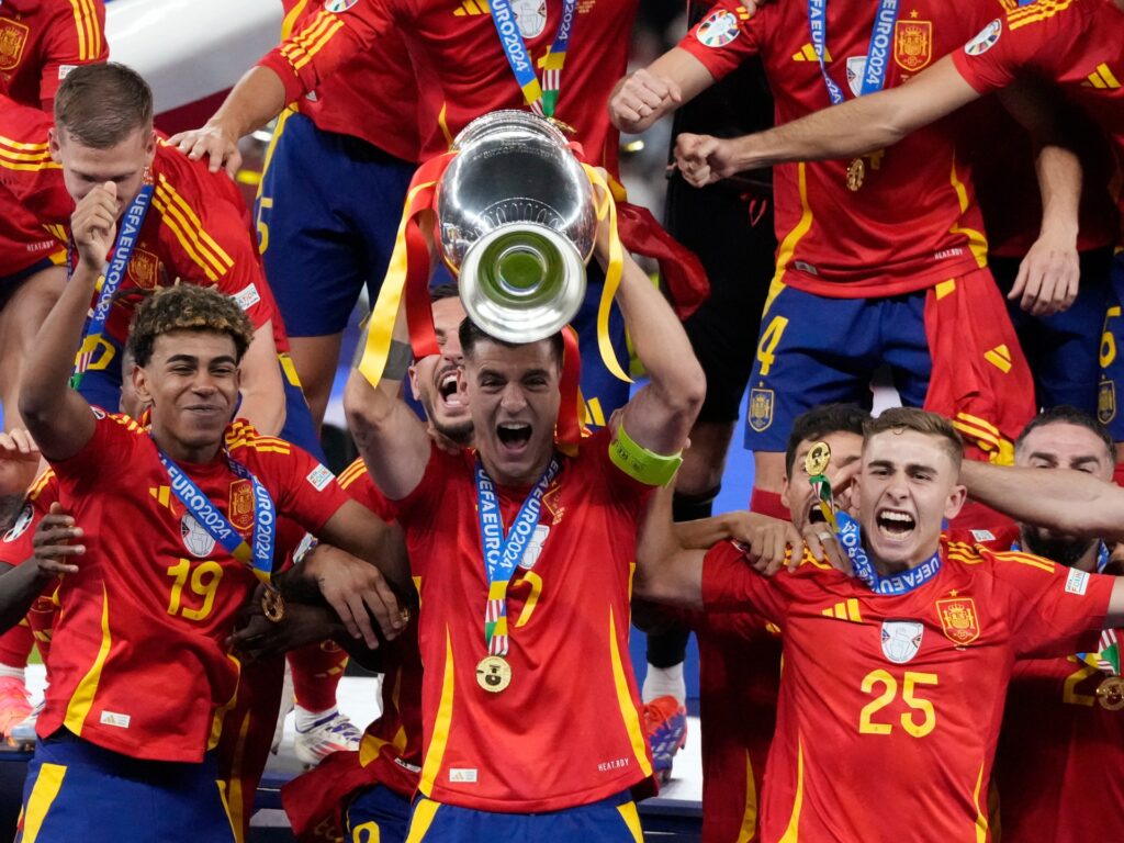 World Cup 2026: Former Spain players, fans cautiously accept title favorite tag | 2026 World Cup News