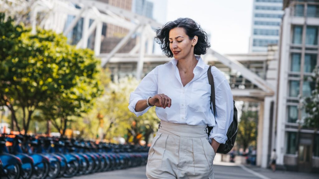 Experts tell us how to spend less time thinking about money