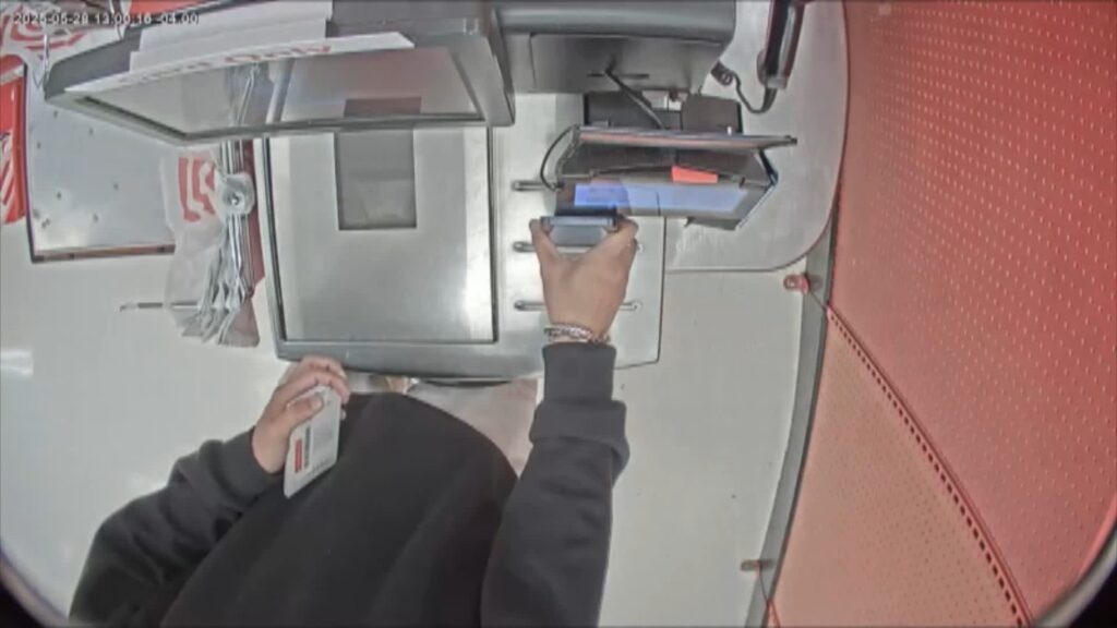 Police say tap-to-pay fraud fuels organized retail crime