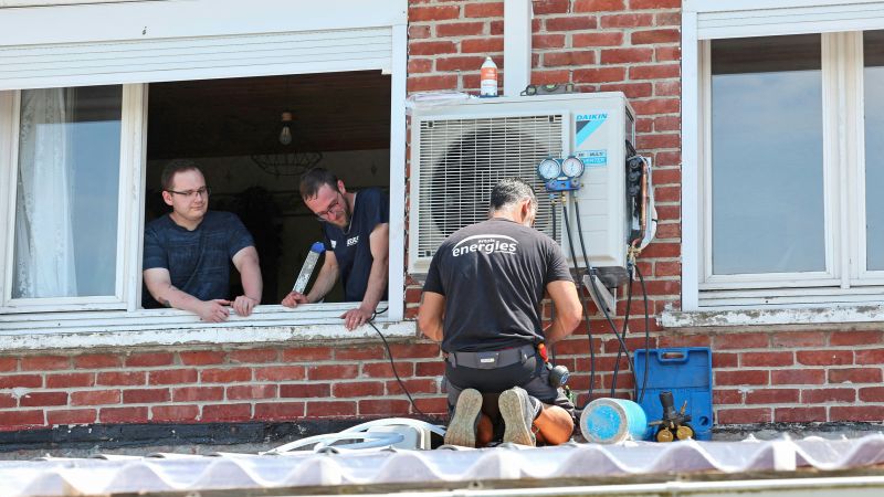 Too ugly, too noisy… American? The big debate about air conditioning in France